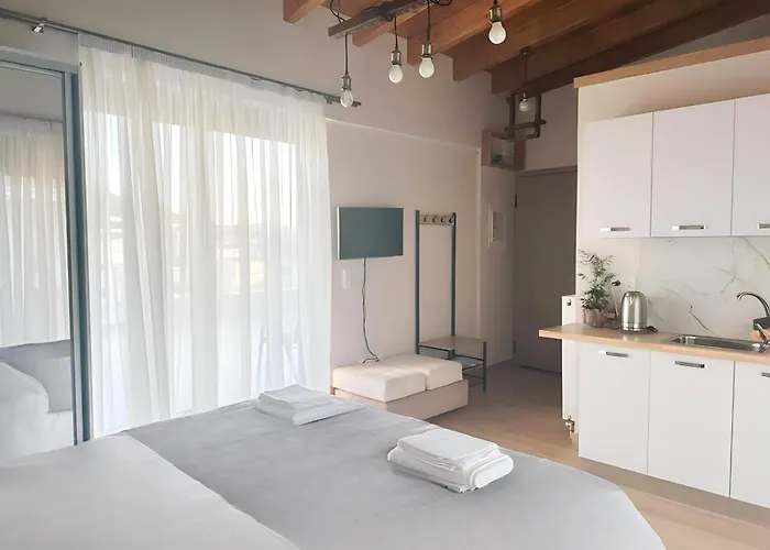 Elizabeth Studio
